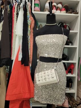 Sequined Silver Two-Piece ,top And Skirt Perfect For Night Out 🌴